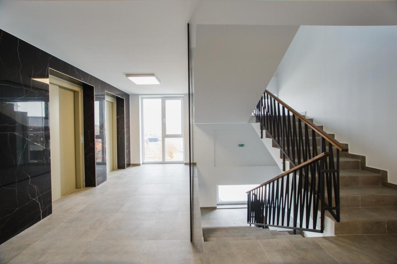 Trio Orange Apartamento Oradea Exterior foto